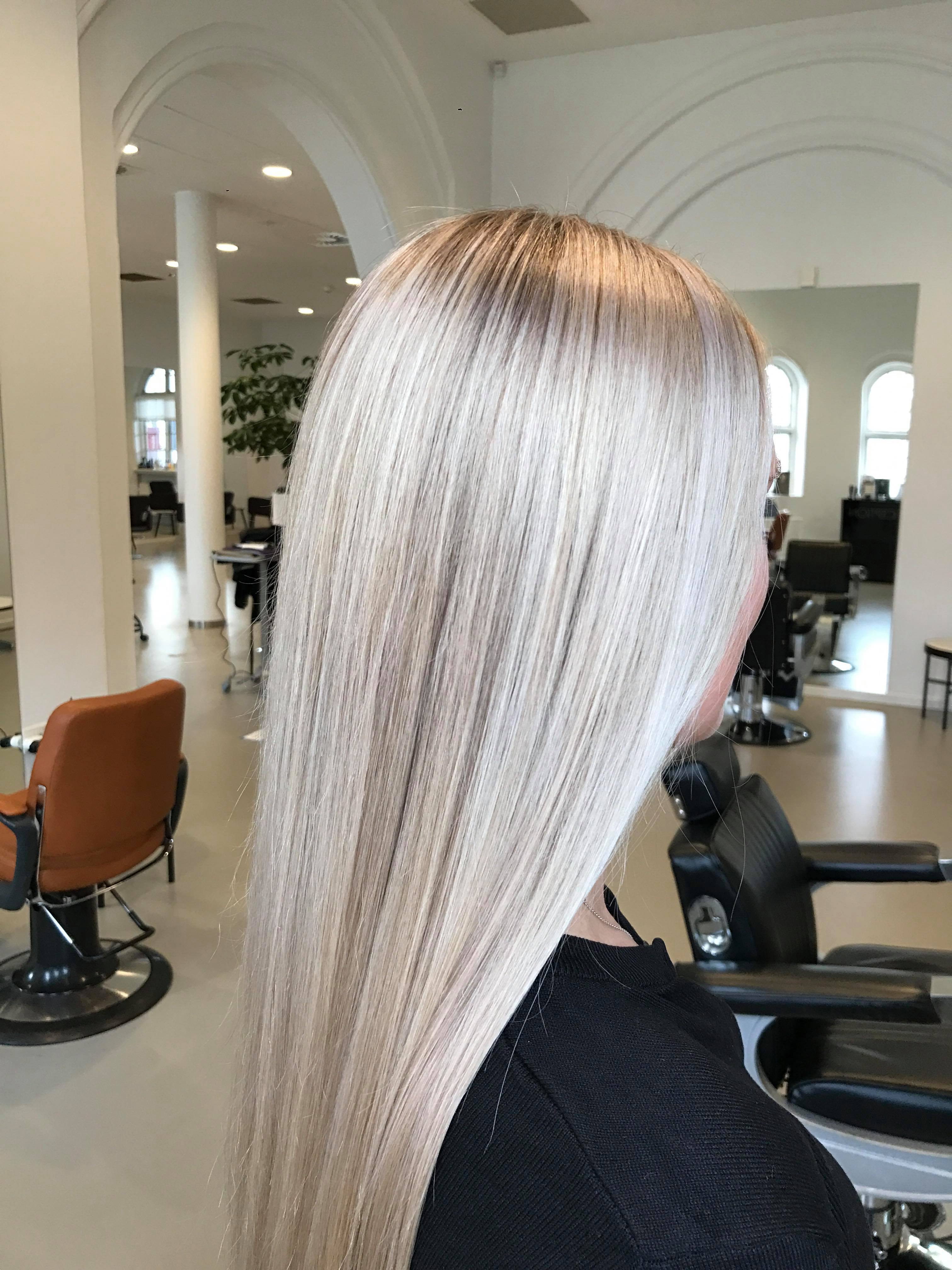 melodramatiske gennemsnit Shaded Nook No Yellow "The Service Color" Silver Shampoo 300 ml. - Hårprodukter -  Luxo Beauty